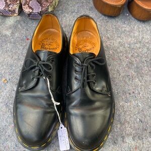Dr. Martens Black Made in England 1461